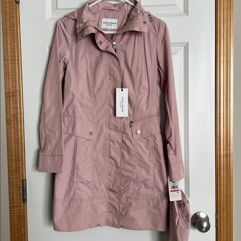 NWT COLE HAAN Signature Women's Light Pink Packable Hooded Rain Coat Size XXS
